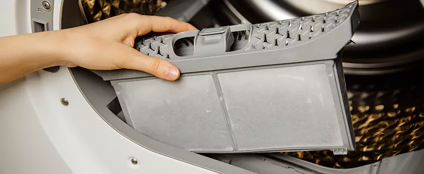 Signs Of A Clogged Dryer Lint Trap in Parma, Ohio